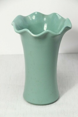 Vintage ABINGDON U.S.A. Celadon Green VASE, 566, 9