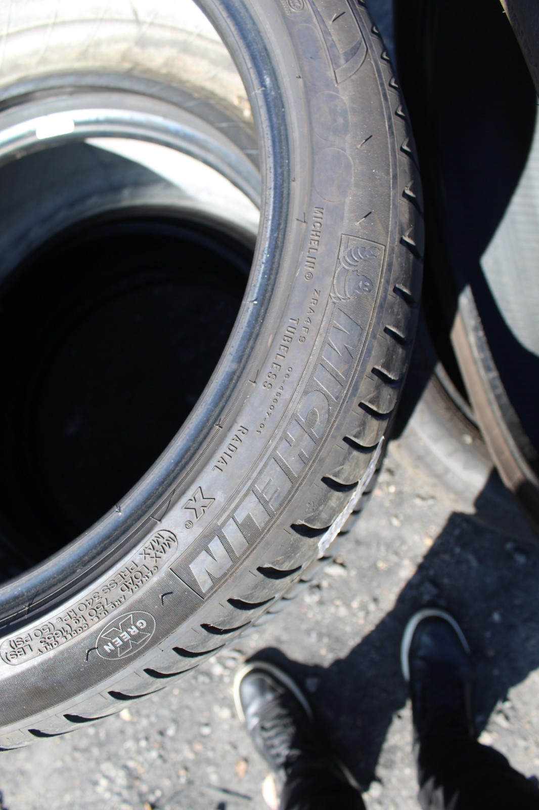 245 40 19 Michelin, RunFlat, MOE, ZP, XL, 98Y, x2 A Pair 6.2mm (F1_tyres) L3740