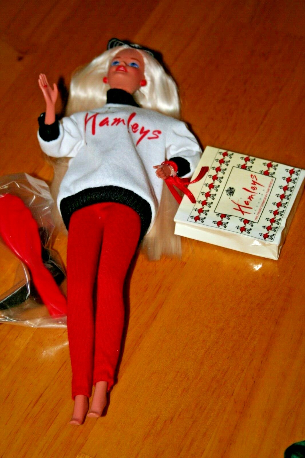 【希少品❣️】ロンドンHamleys Barbie ロンドンハムリーズ 希少品❣️】ロンドンHamleys Barbie ロンドンハムリーズ