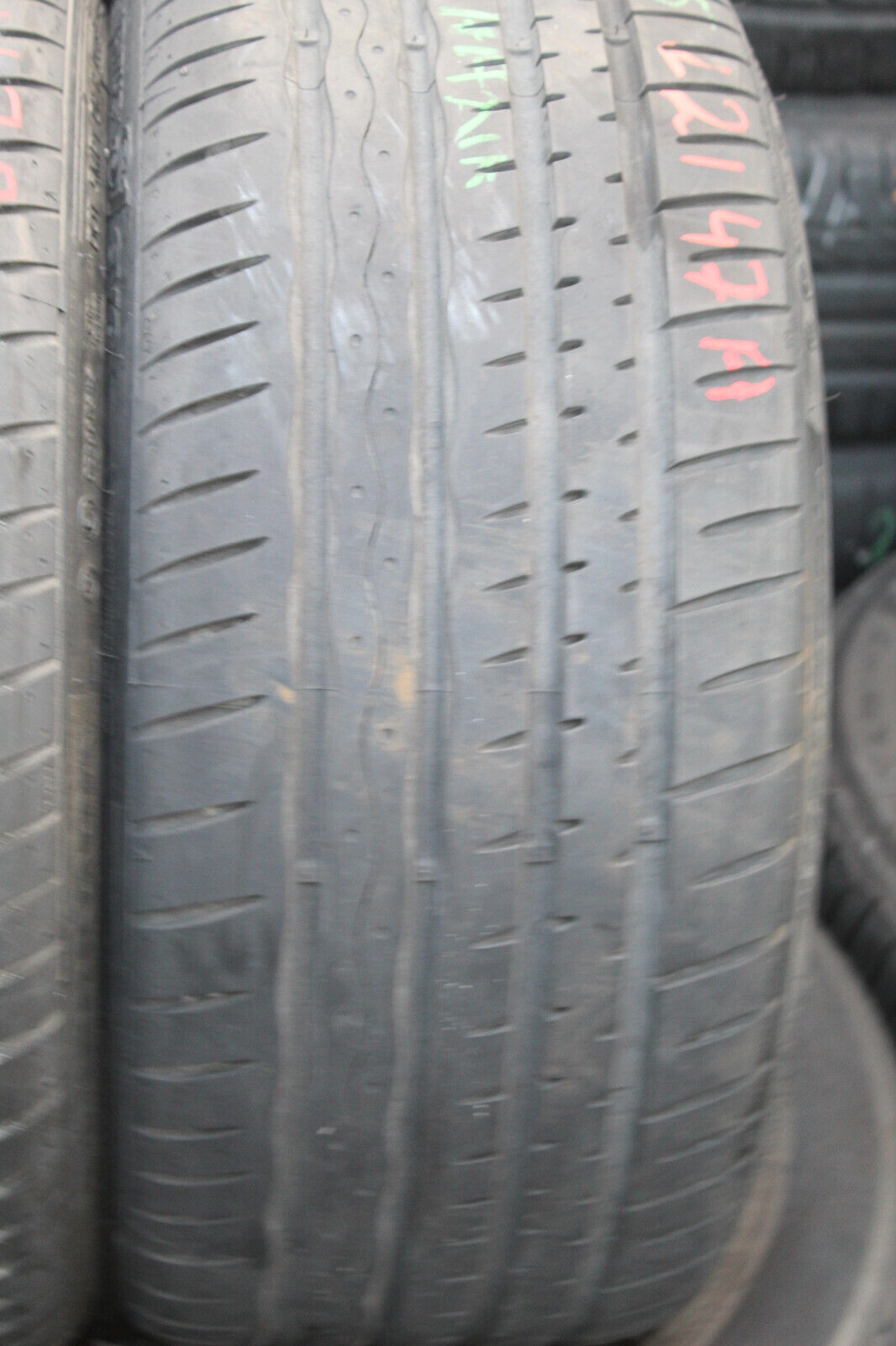 215 35 17 Hankook, Ventus S1 Evo, 82Y, x1 Single, 6.2mm (f1_tyres) FOD L2147B