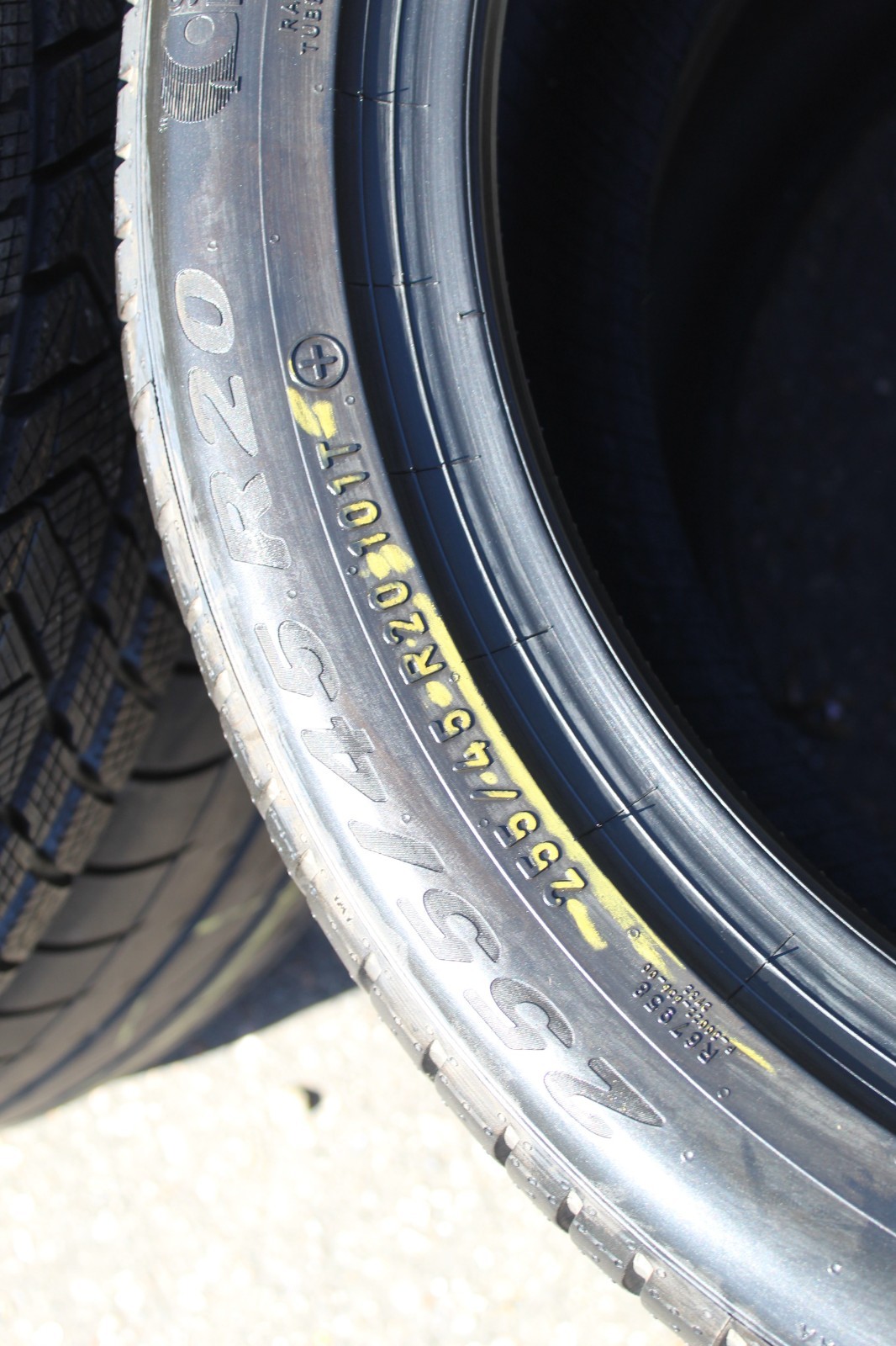 New 255 45 20 Pirelli, Scorpion, AO, EV, 101T, x1 Single Tyre (F1_tyres) FOB X03