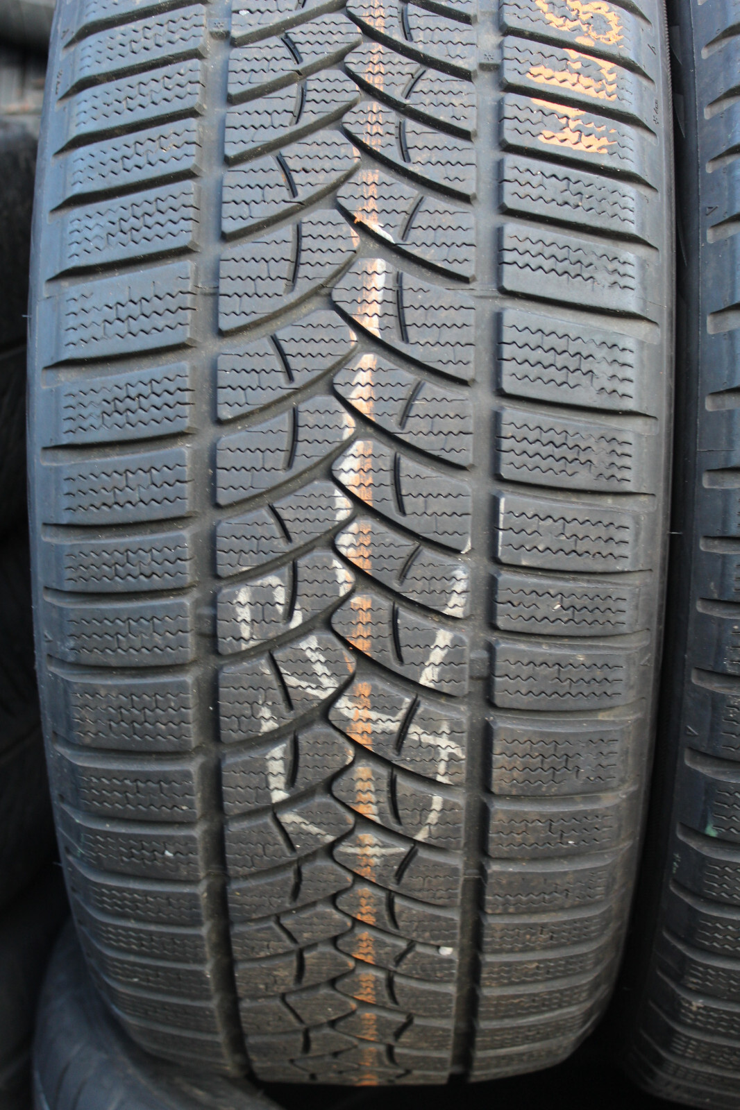 235 50 18 Firestone, Winter, XL, M+S, 101V, x2 A Pair 6.5mm (F1_tyres) L3089