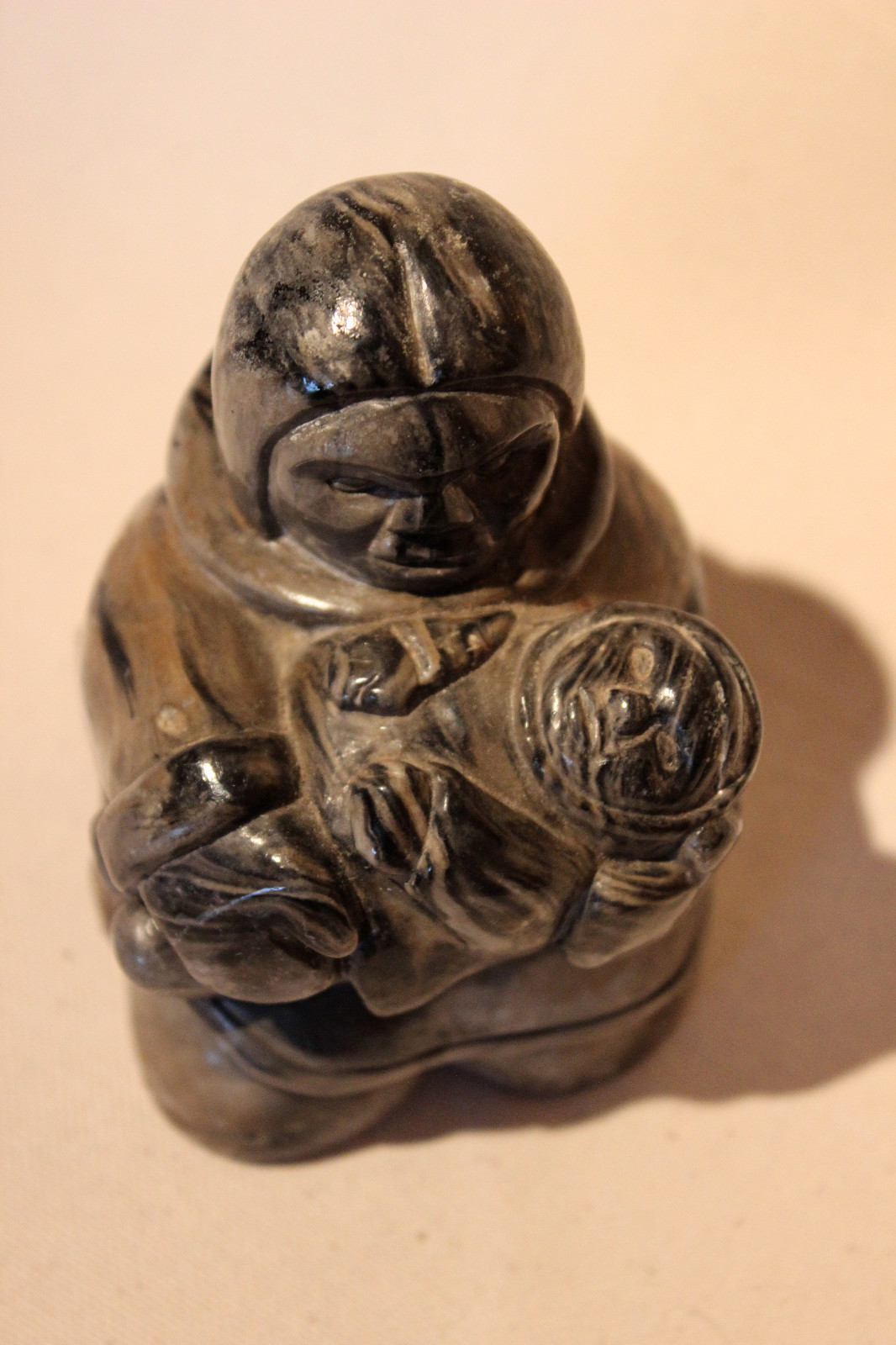 NORTHWEST ESKIMO INUIT ART CARVING MOTHER AND CHILD SCULPTURE CANADA