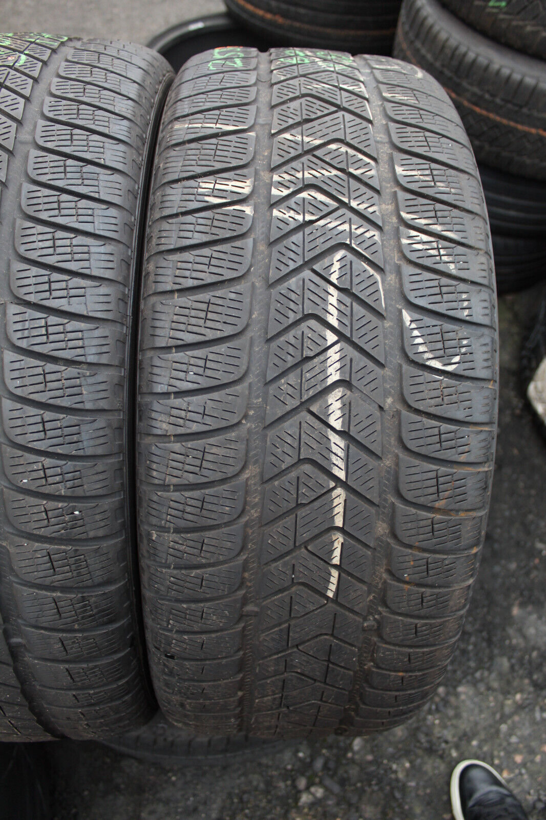 255 60 18 Pirelli, Winter, M+S, XL MGT 112V, x2 A Pair 5.5mm (F1_tyres) FO L3132