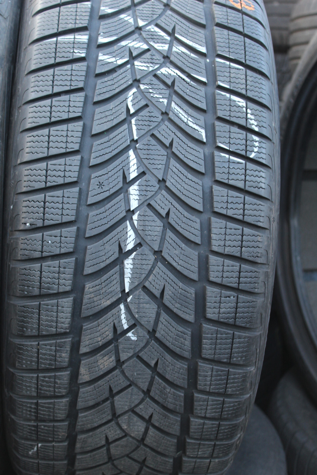 275 45 21 Goodyear, Winter, MO1, XL, 110V x2 A Pair 5.5mm (F1_tyres) FO L3070