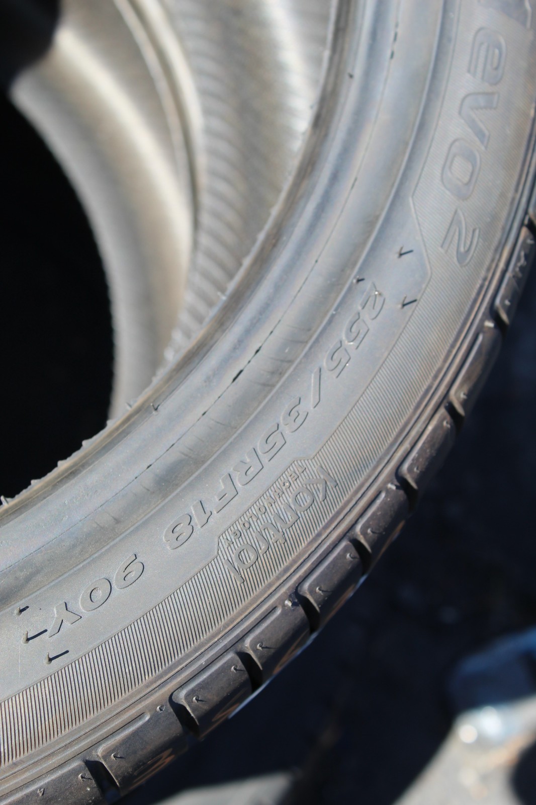 New 255 35 18 Hankook, RunFlat, Ventus S1 Evo 2, 90Y, x1 Tyre (F1_tyres) L3563