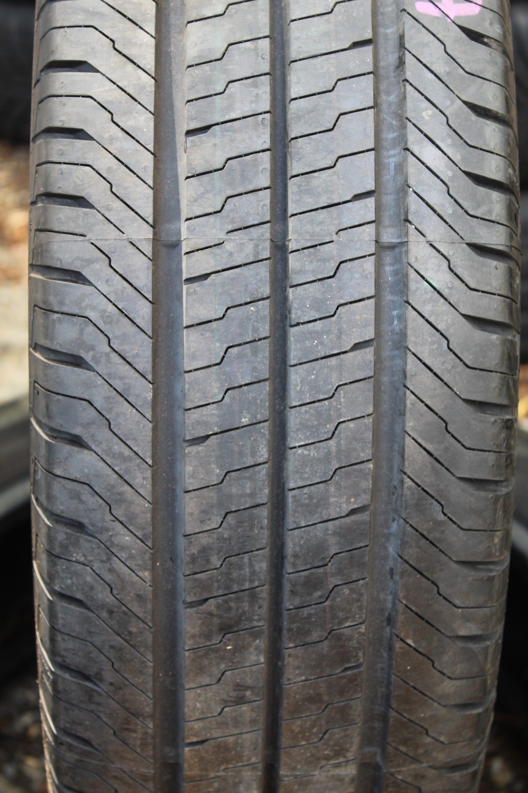 New 225 65 16C Continental, Van Contact Eco, 112/110T, x1 Tyre (F1_tyres) X08
