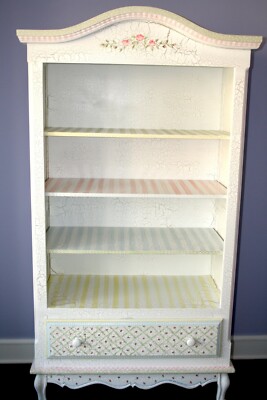 Beautiful Hand-Painted Wood Bookcase in Excellent Condition