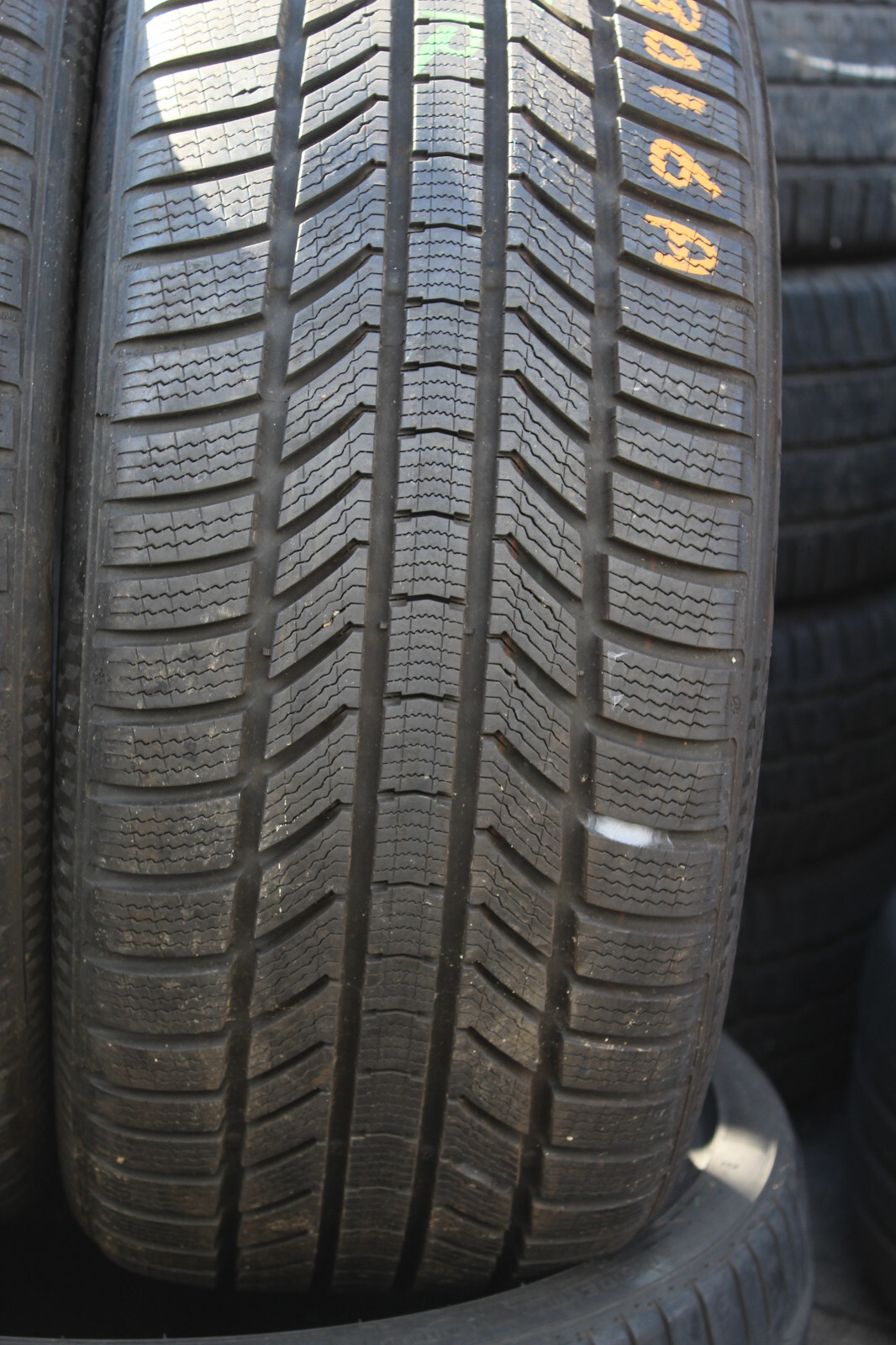 255 40 19 Continental, Winter, M+S, XL 100V, x2 A Pair 8.0mm (F1_tyres) FO L3016