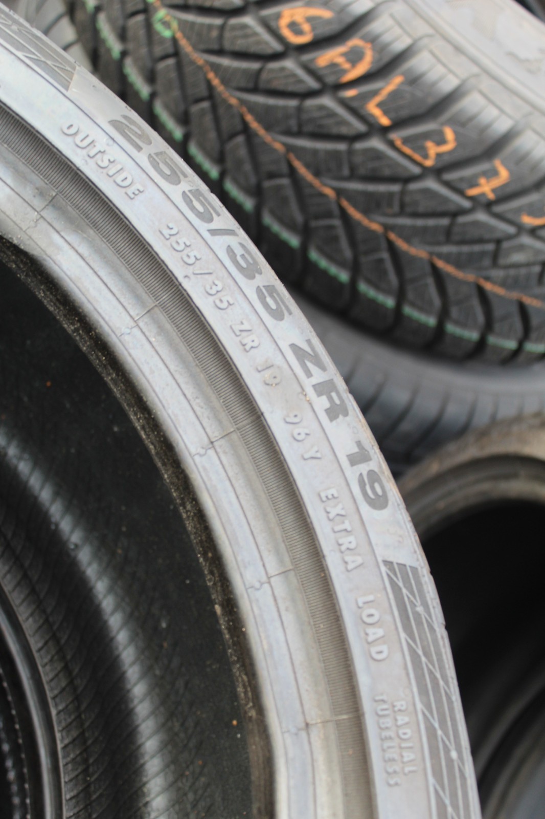 255 35 19 Continental, CSC 5P, XL, N0, 96Y, x2 A Pair 6.2mm (F1_tyres) FO L3857