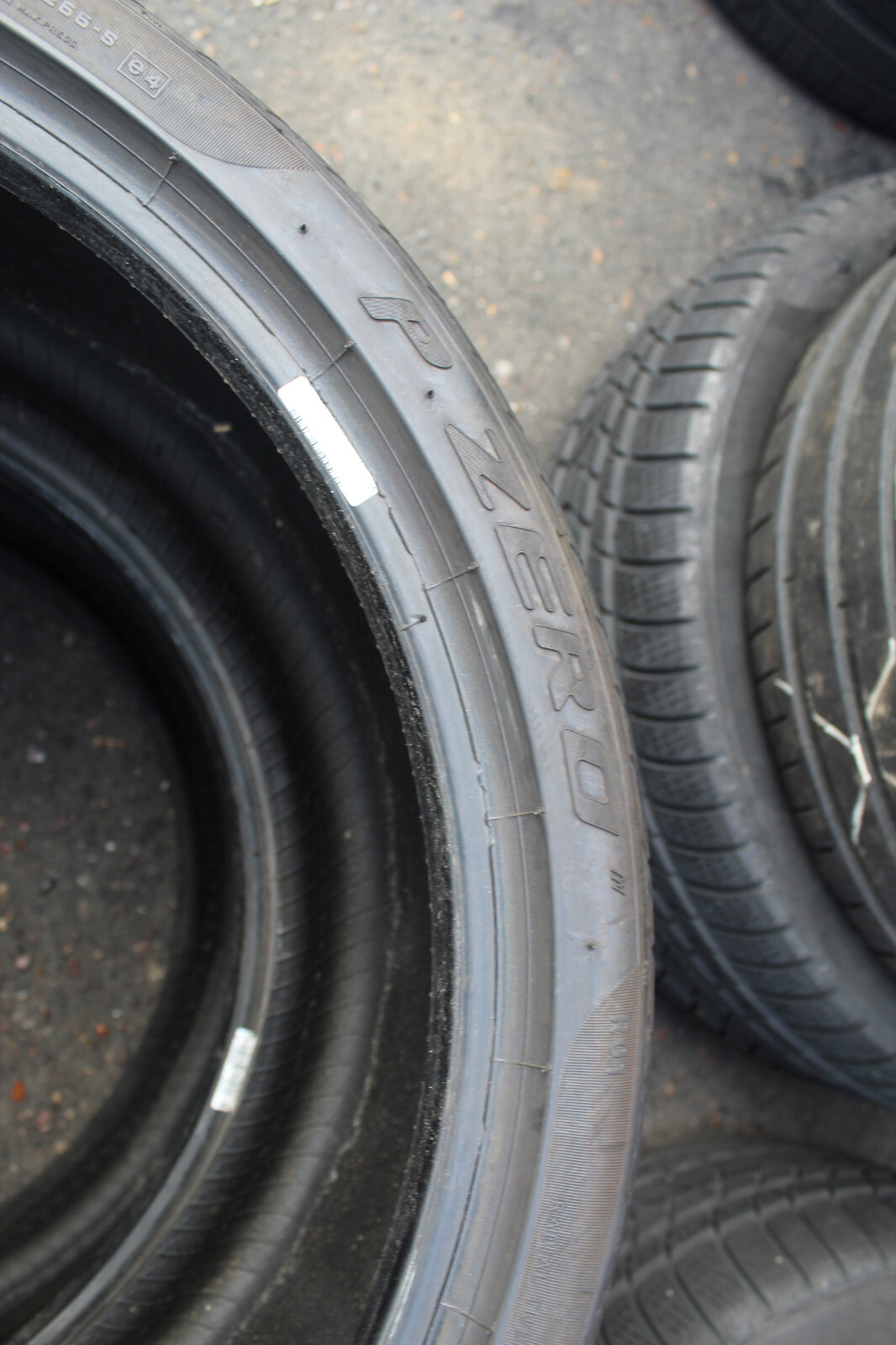 275 30 20 Pirelli, P Zero TM, RO1, XL, 97Y x2 A Pair 6.5mm (F1_tyres) L2387