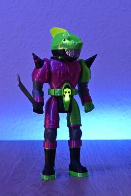 Cyberpunk Hai 3D Scifi Robot Designer Actionfigur - Astro Toys Nitrohainer