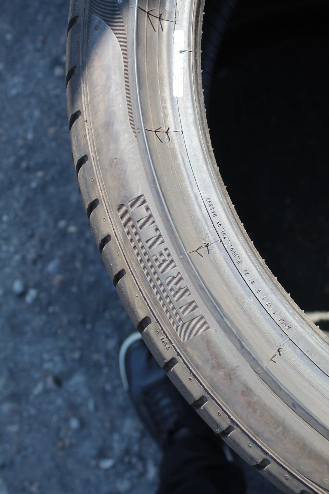 225 40 19 Pirelli, P Zero, 93V&W, x2 A Pair 6.5mm (F1_tyres) FO L3742