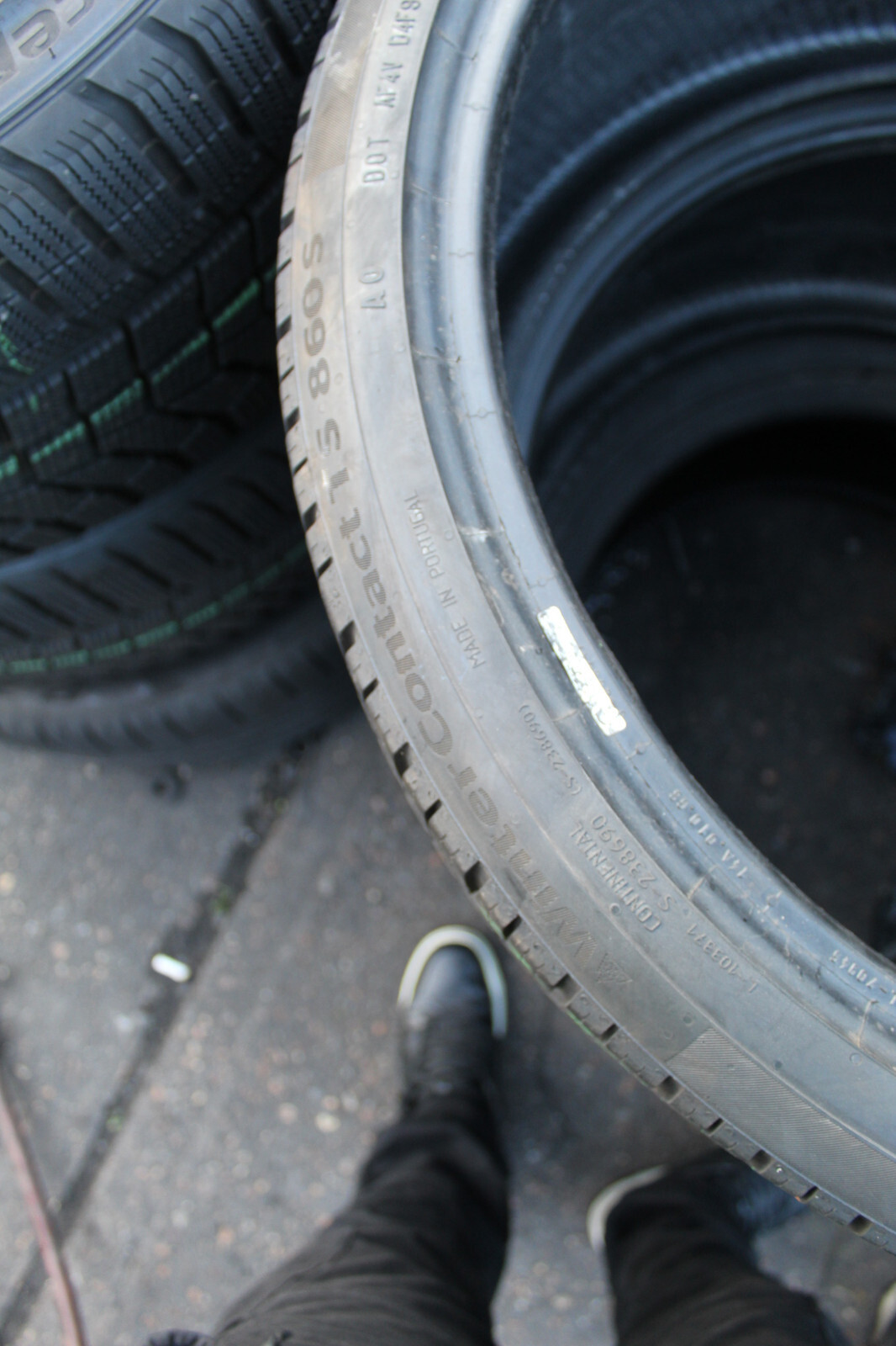 285 30 22 Continental, Winter, AO, XL, 101W x2 A Pair 6.0mm (F1_tyres) FO L3068