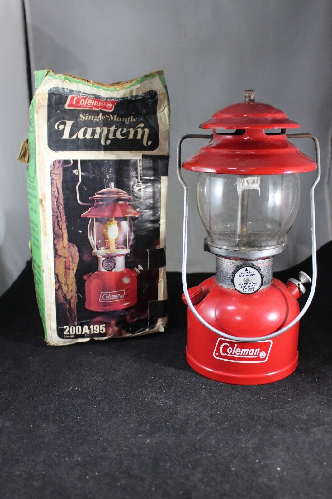 Coleman 200A Red Lantern Single Mantle Lantern 09/76 In Box Coleman 200A Red Lantern Single Mantle Lantern 09/76 In Box