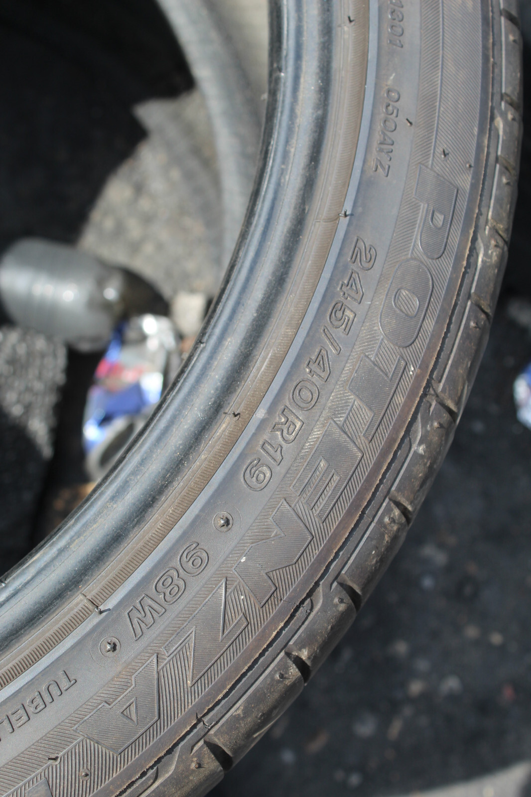 245 40 19 Bridgestone, Potenza RE050A, 98W x1 Single Tyre 6.7mm (F1_tyres) L3498