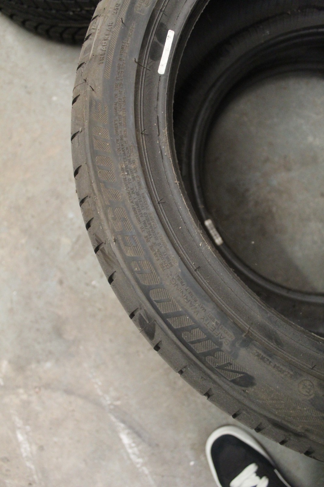 New 245 40 17 Bridgestone, RunFlat, Potenza S001, 91W, x1 Tyre (F1_tyres) X119