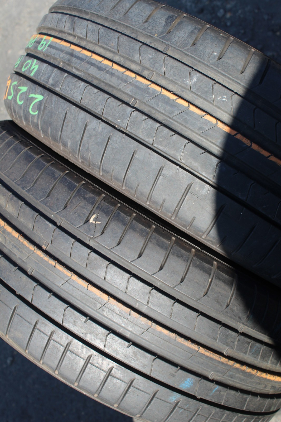 225 40 19 Pirelli, P Zero, 93V&W, x2 A Pair 6.5mm (F1_tyres) FO L3742