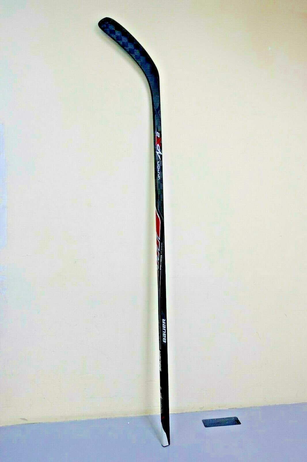 Клюшка bauer nexus 2n pro. Клюшка бауэр нексус 2n. 0, прямой загиб хват, 100 см. Bauer nexus 2n. Клюшка бауэр нексус 2n pro.