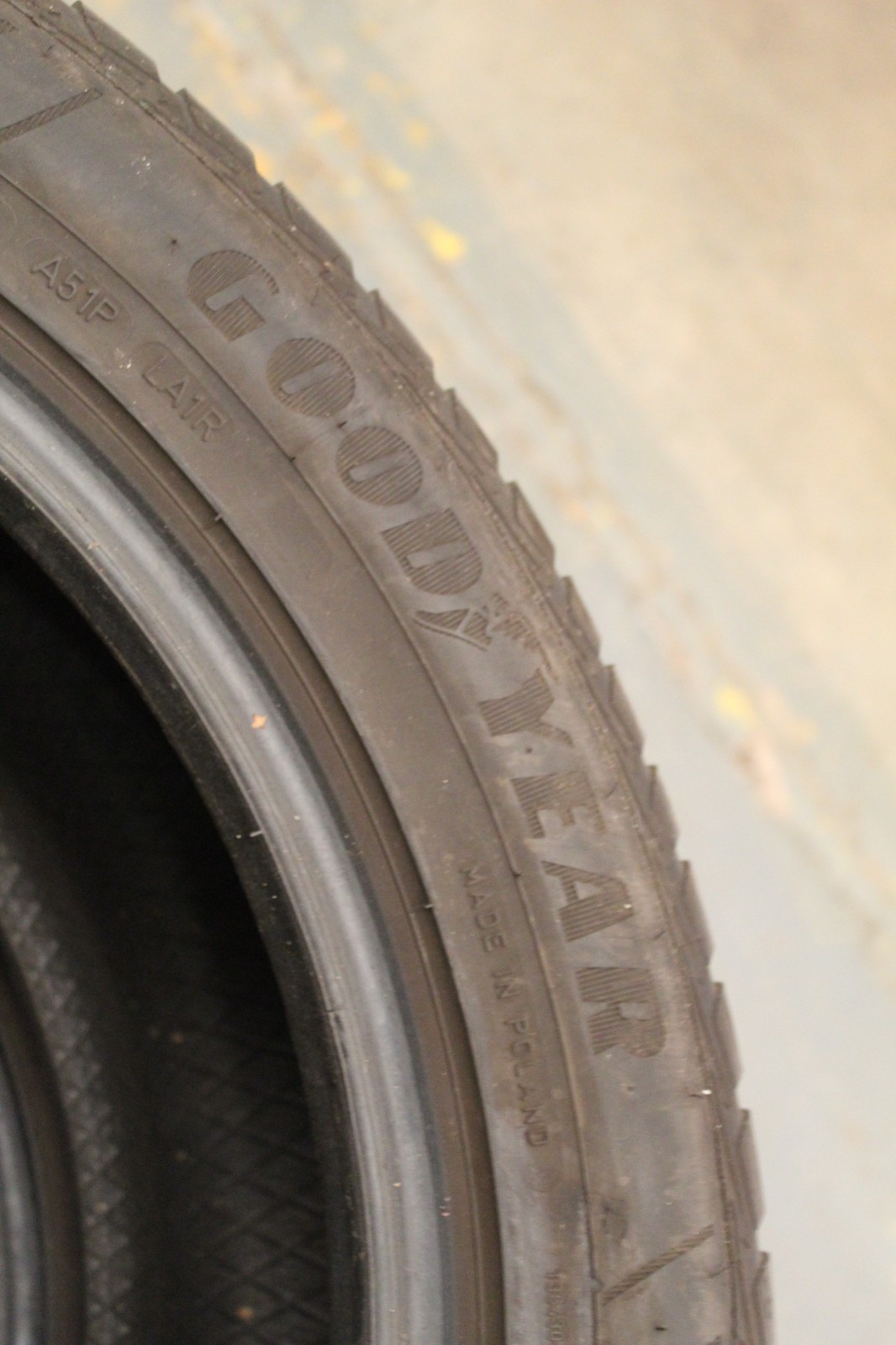 235 50 18 Goodyear, All Season, XL, M+S, 101V, x2 A Pair 6.5mm (F1_tyres) X137