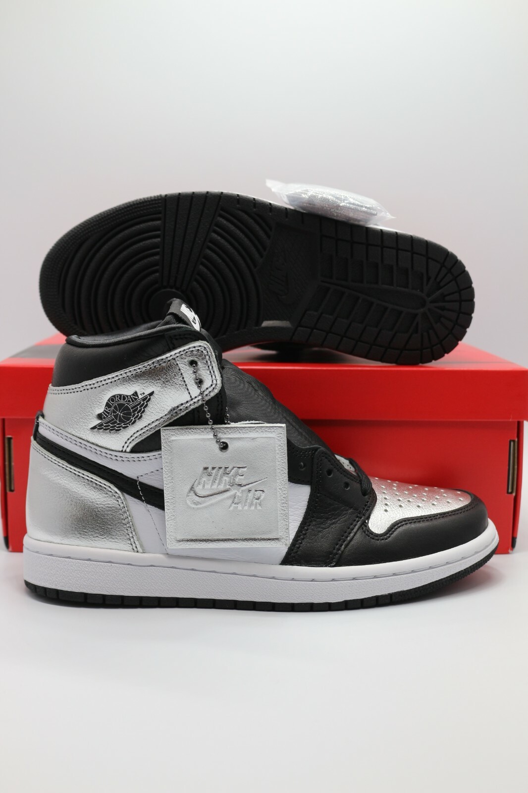 

Женские размеры Nike Air Jordan 1 Retro High Silver Toe OG (W) CD0461-001, Серебряный, Nike Air Jordan 1
