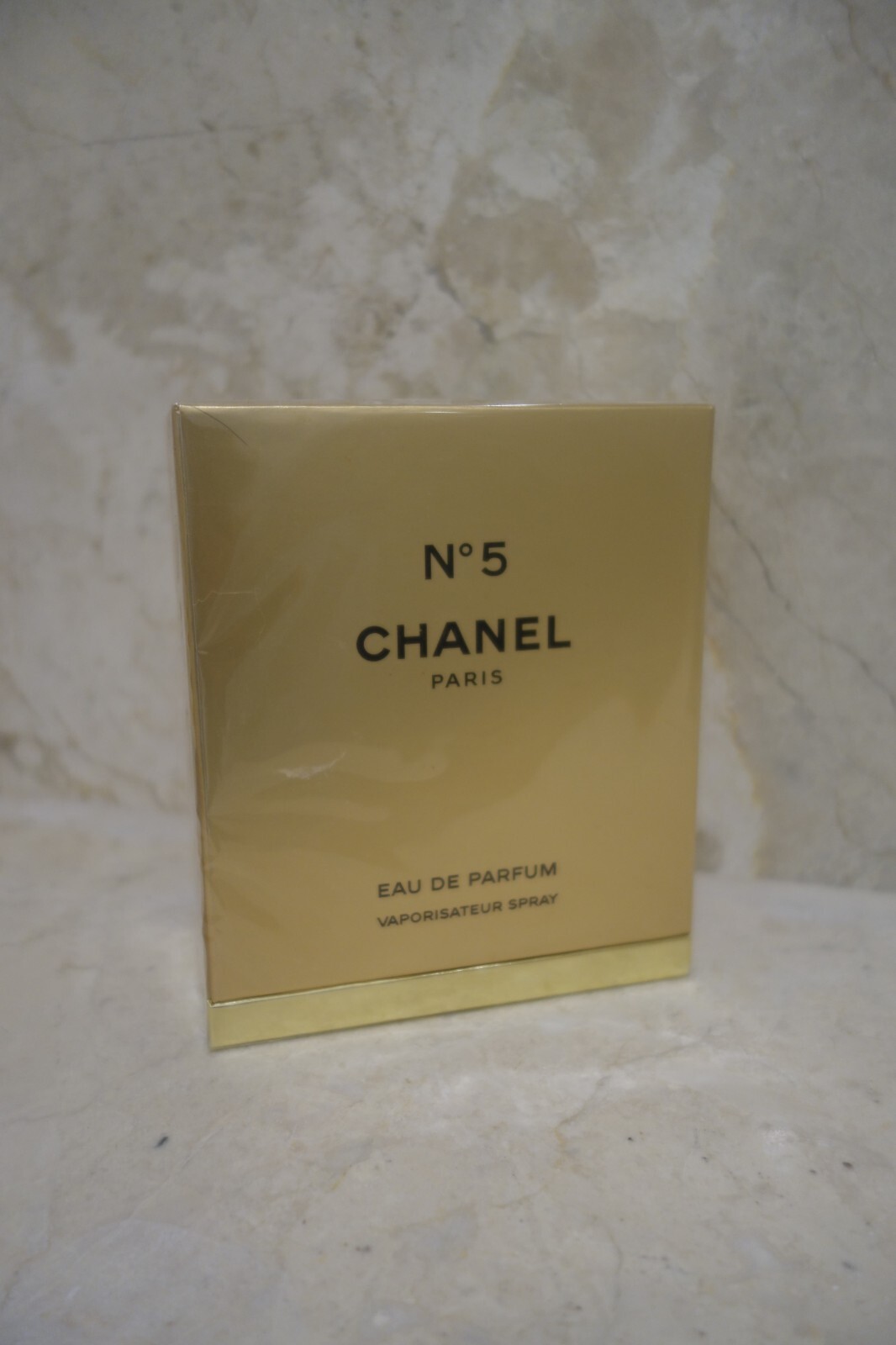 シャネル　No.5 スノウ　100ml シャネル / シャネル N°5 オードゥ パルファム スノウの公式