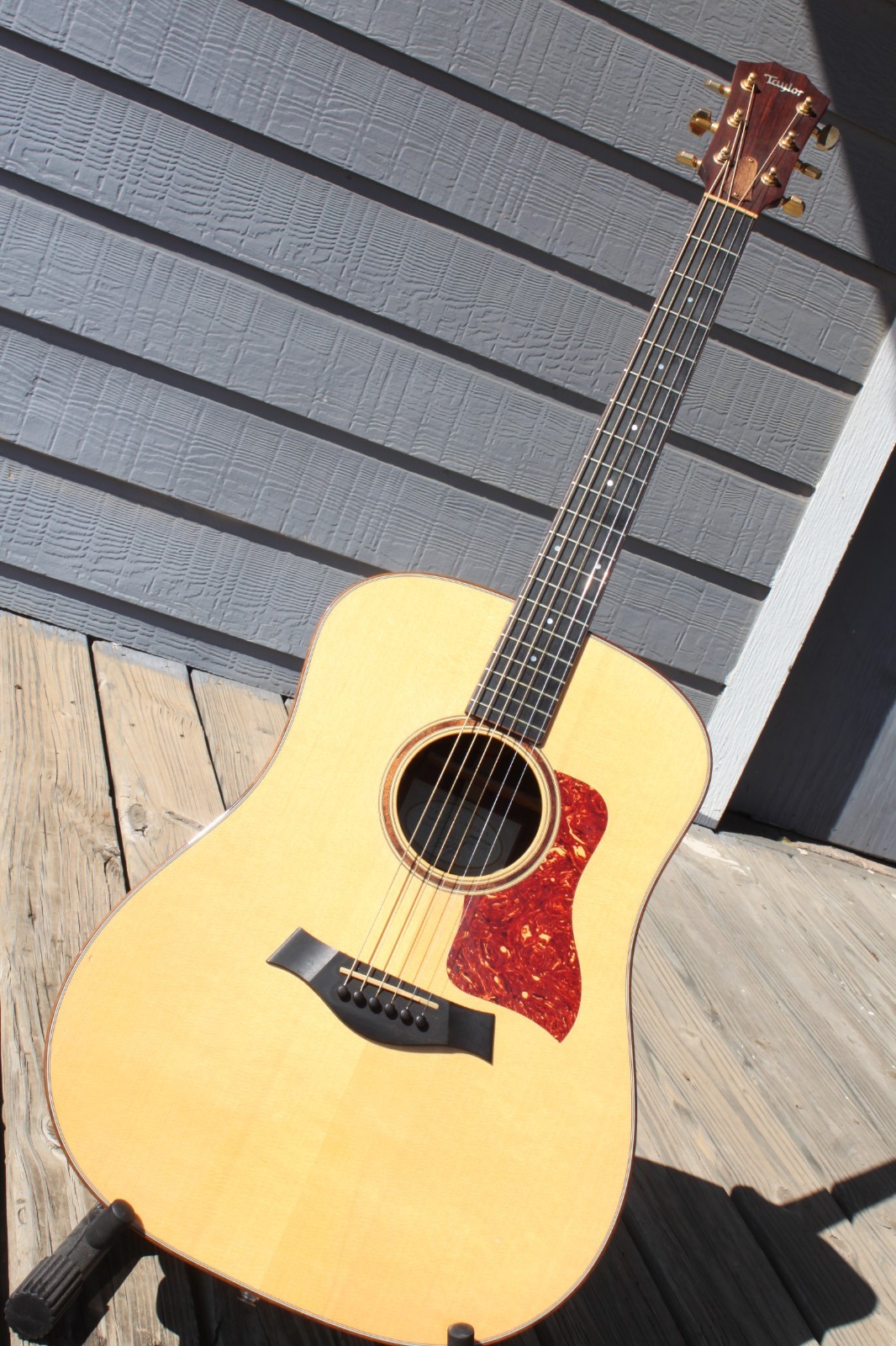 2003 Taylor 710 Acoustic Electric Guitar Made in USA w/hardshell case