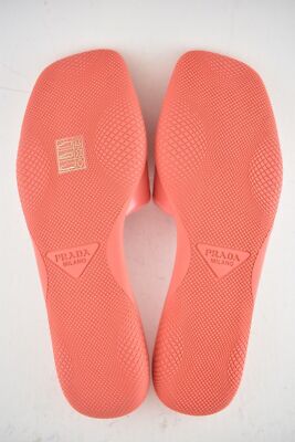 Pre-owned Prada Corallo Red Rubber Leather Triangle Logo Slide Sandal Flip Flop Flat 39