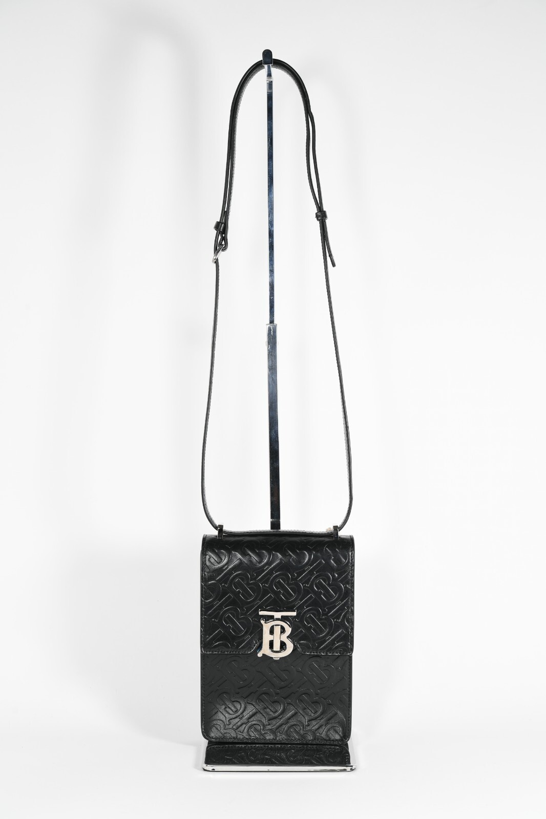 BURBERRY LONDON　ショルダーバッグ　ロビンバッグ　TB　モノグラム BURBERRY LONDON ショルダーバッグ ロビンバッグ TB モノグラム