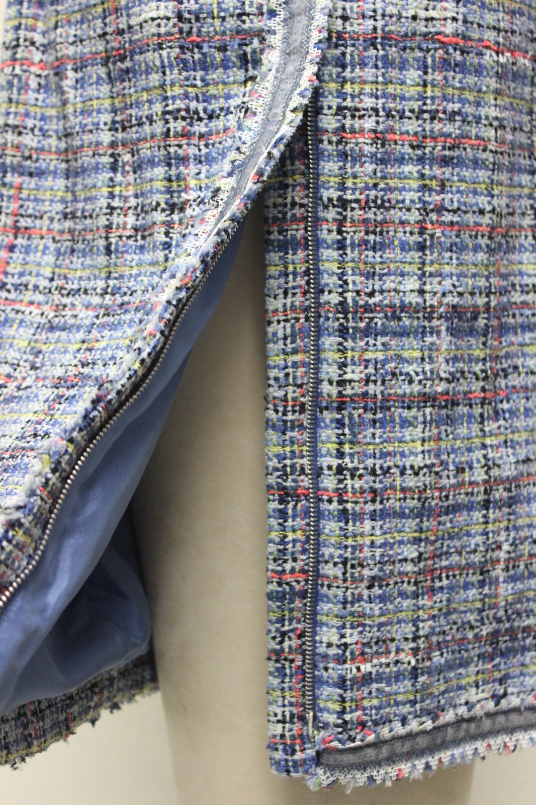 Pre-owned Chanel Skirt Tweed Blue Knee Pockets Zip Front Cc Logo High Waist 36 40