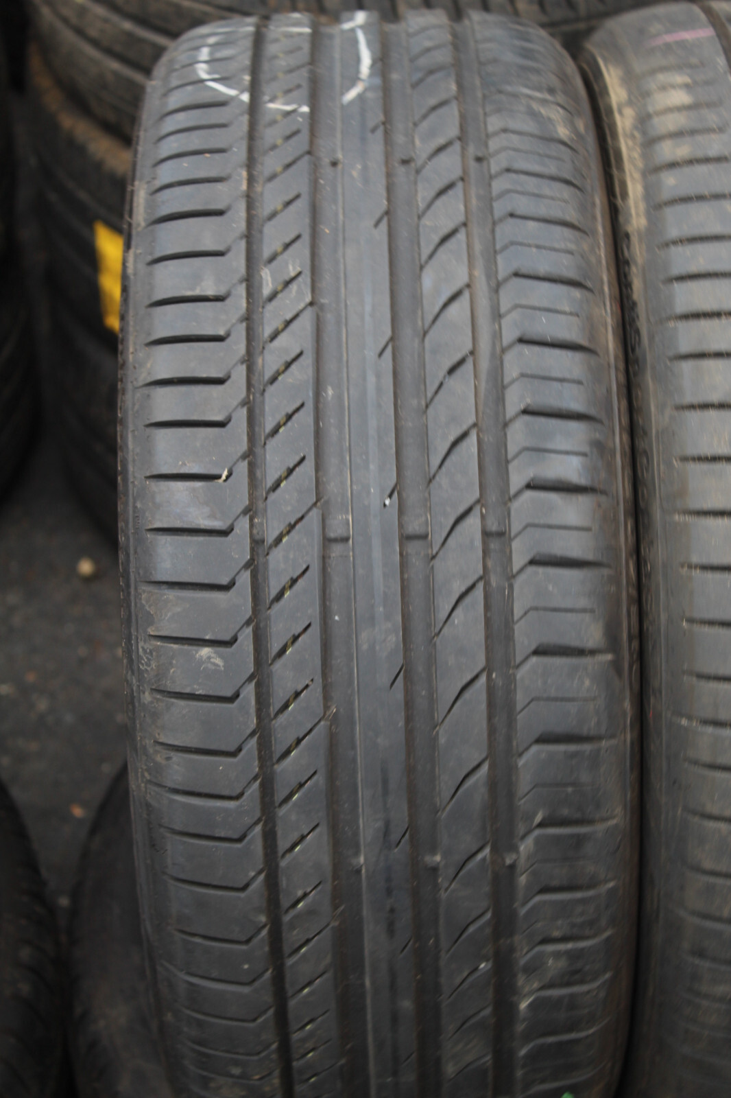 215 40 18 Continental, CSC 5, XL, 89W, x2 A Pair 6.5mm (F1_tyres) L2477
