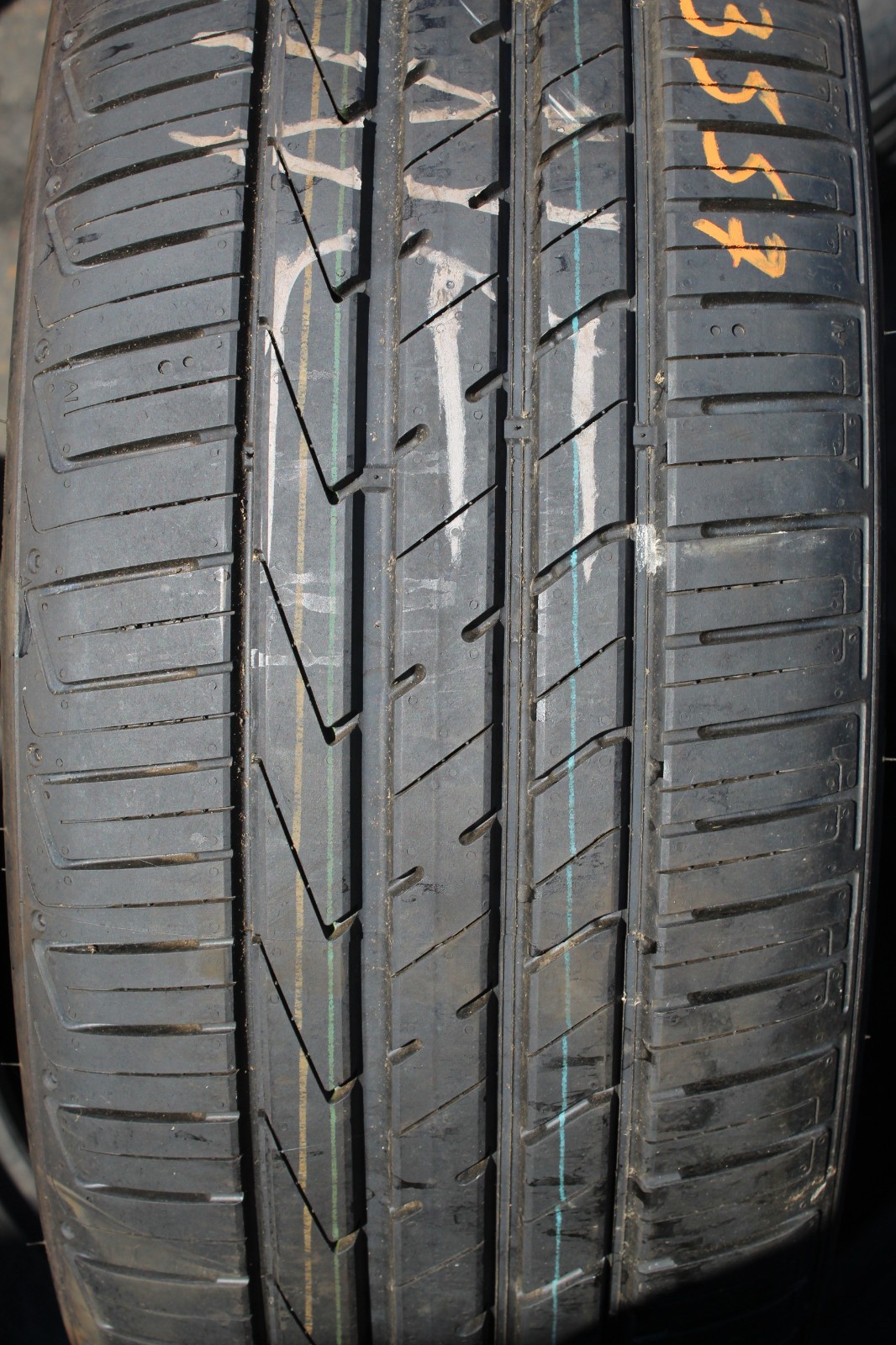 New 235 50 19 Hankook, Ventus S1 Evo 2 SUV, 99V, x1 Single Tyre (F1_tyres) L3557