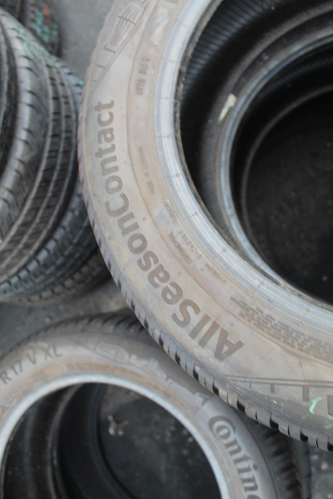 235 55 17 Continental, All Season, XL, 103V, x2 A Pair 7.5mm (F1_tyres) L3690