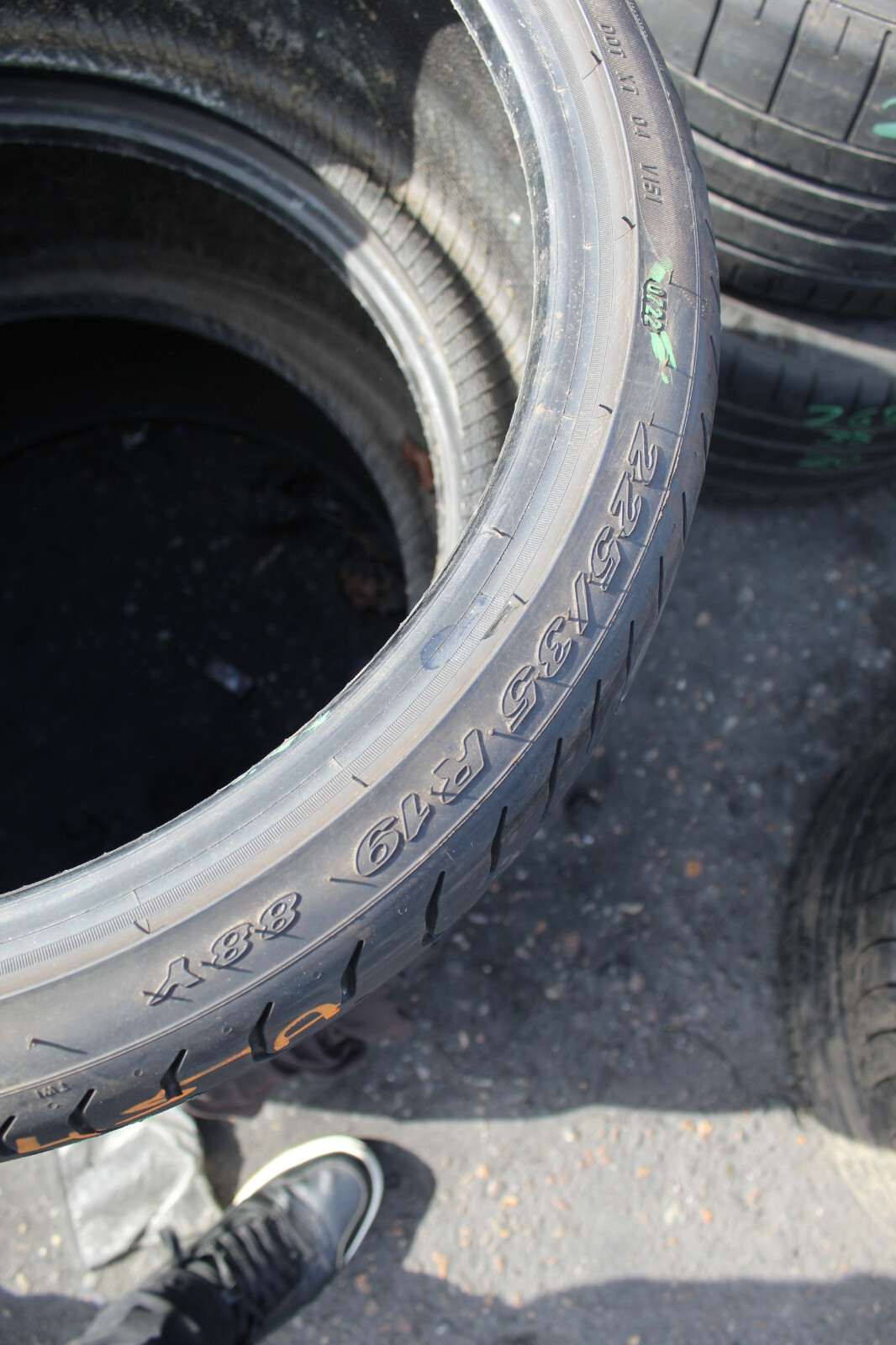 225 35 19 Pirelli, P Zero, 88Y, x2 A Pair 7.8mm (F1_tyres) L3345