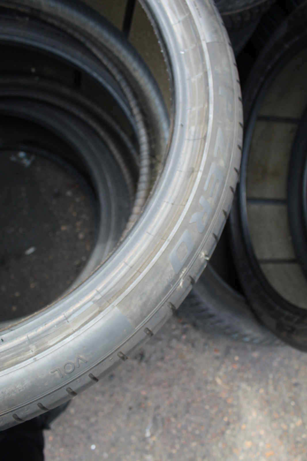 275 35 22 Pirelli, P Zero, XL, VOL, PNCS, 104W, x2 A Pair 6.5mm (F1_tyres) L3639