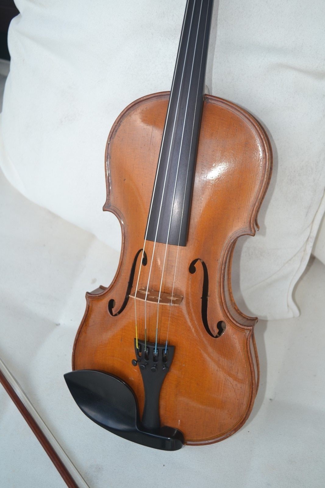 4/4 Hand Carved Maple Violin and H.R. Pfretzschner Bow