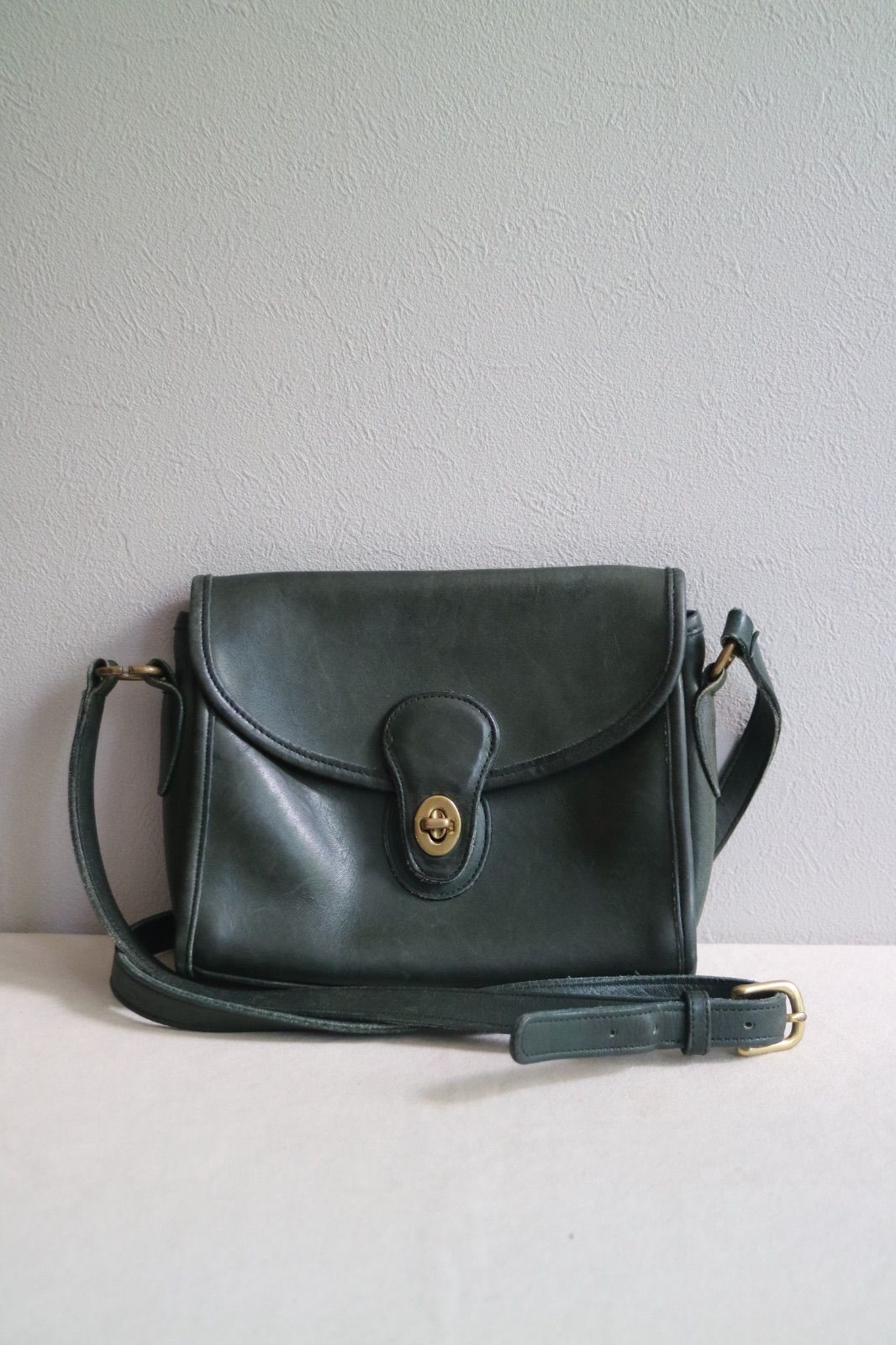OLD COACH Shoulder Bag Vintage Green Leather Turn Lock Made