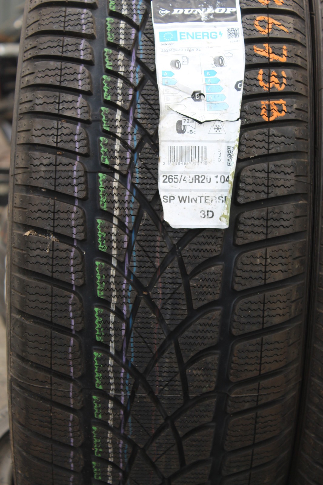 New 265 40 20 Dunlop, Winter, AO, M+S, XL, 104V, x1 Tyre (F1_tyres) L3673