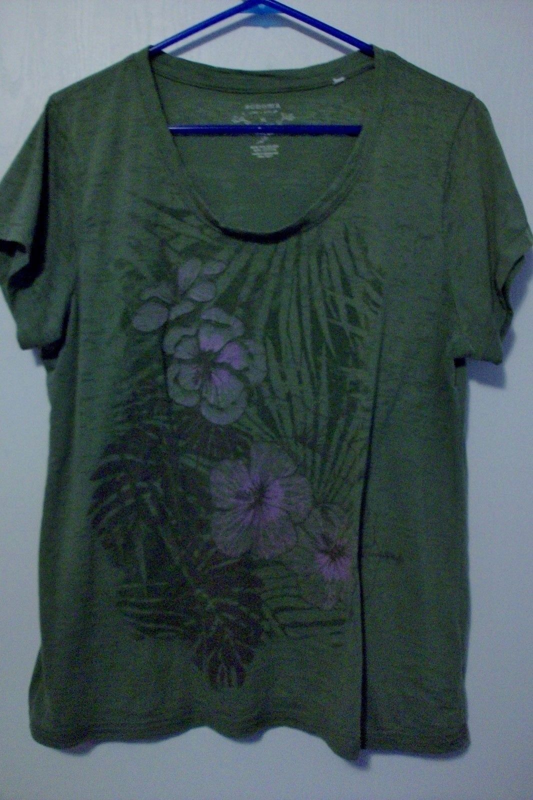 Petites Floral Tops for Women