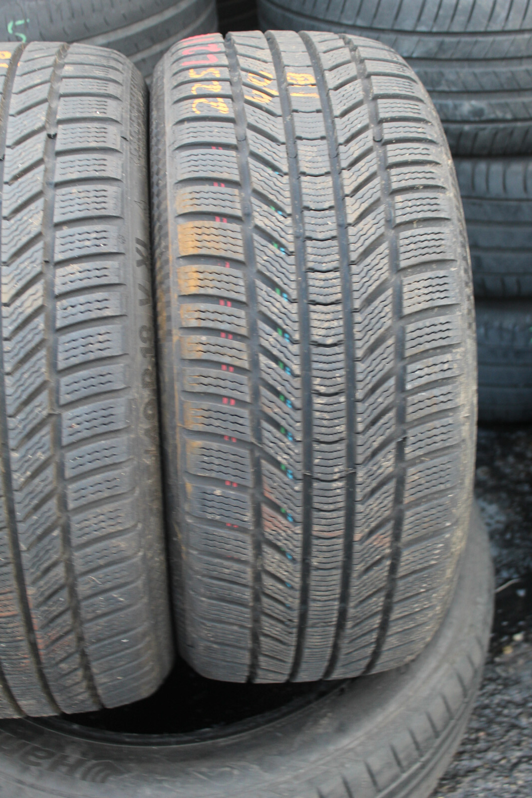 225 40 18 Continental, Winter, M+S, XL, 92V, x2 A Pair 7.5mm (F1_tyres) L2146