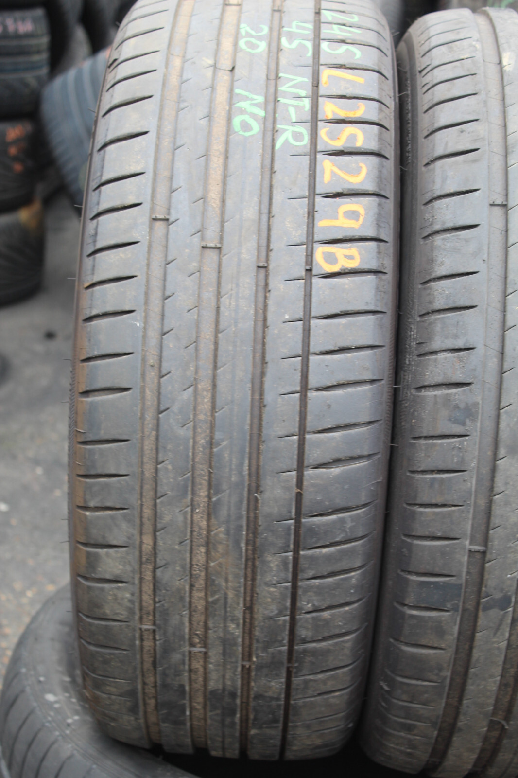 245 45 20 Michelin, XL, NFO, 103Y, x2 A Pair 7.0mm (F1_tyres) L2529