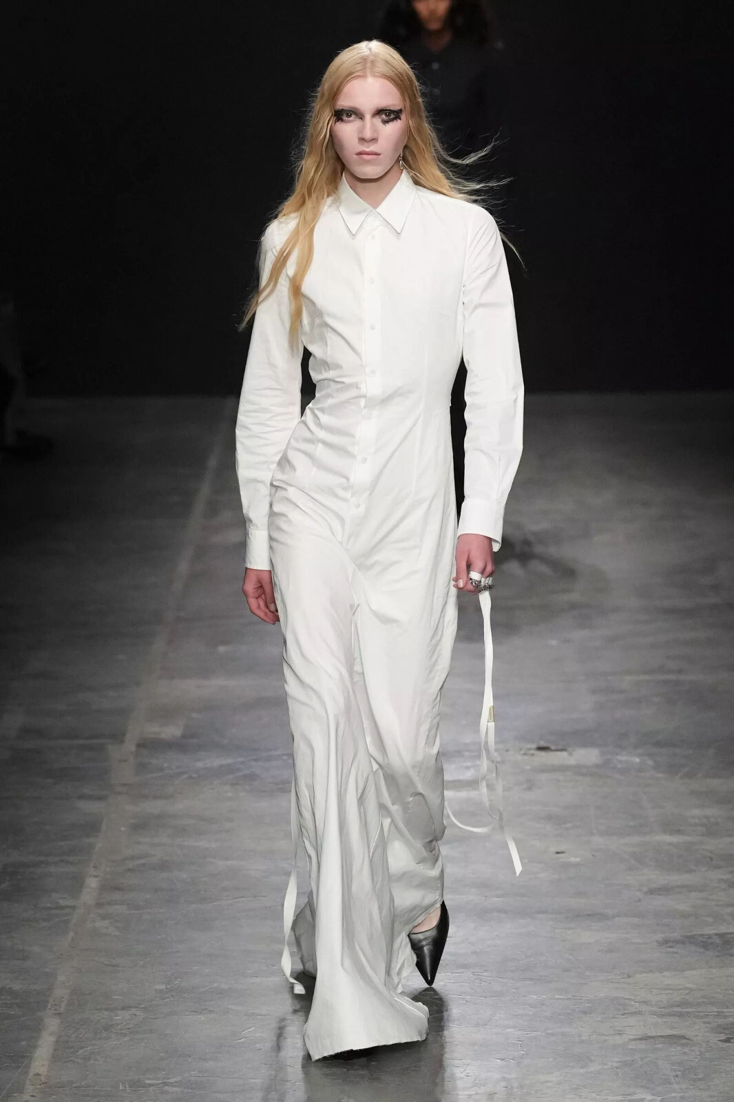 ANN DEMEULEMEESTER ホワイトベスト 34 ANN DEMEULEMEESTER ホワイトベスト 34 ANN DEMEULEMEESTER ホワイト