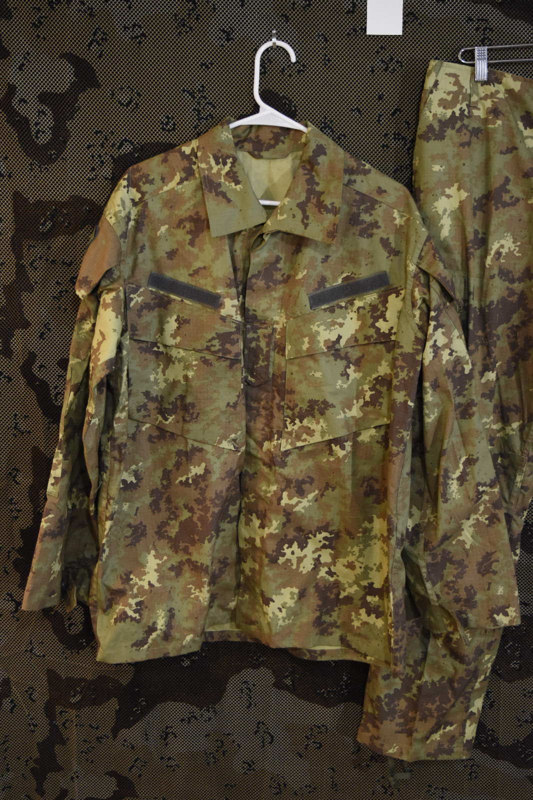 Italian Army Vegetato Woodland Camo Uniform Set, Size Large