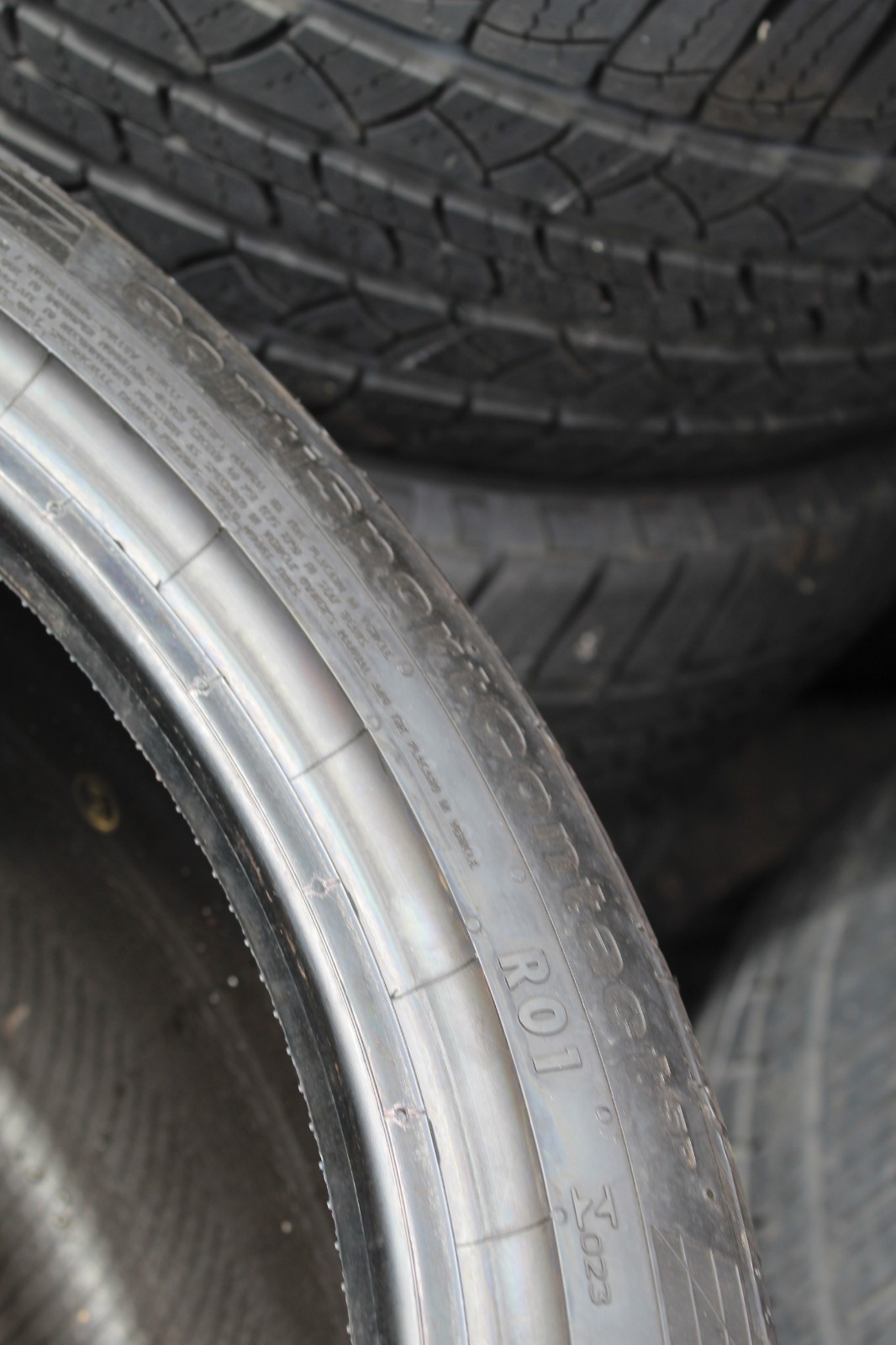 305 30 19 Continental, CSC 5P, XL, RO1, 102Y, x2 A Pair 7.0mm (F1_tyres) L3612