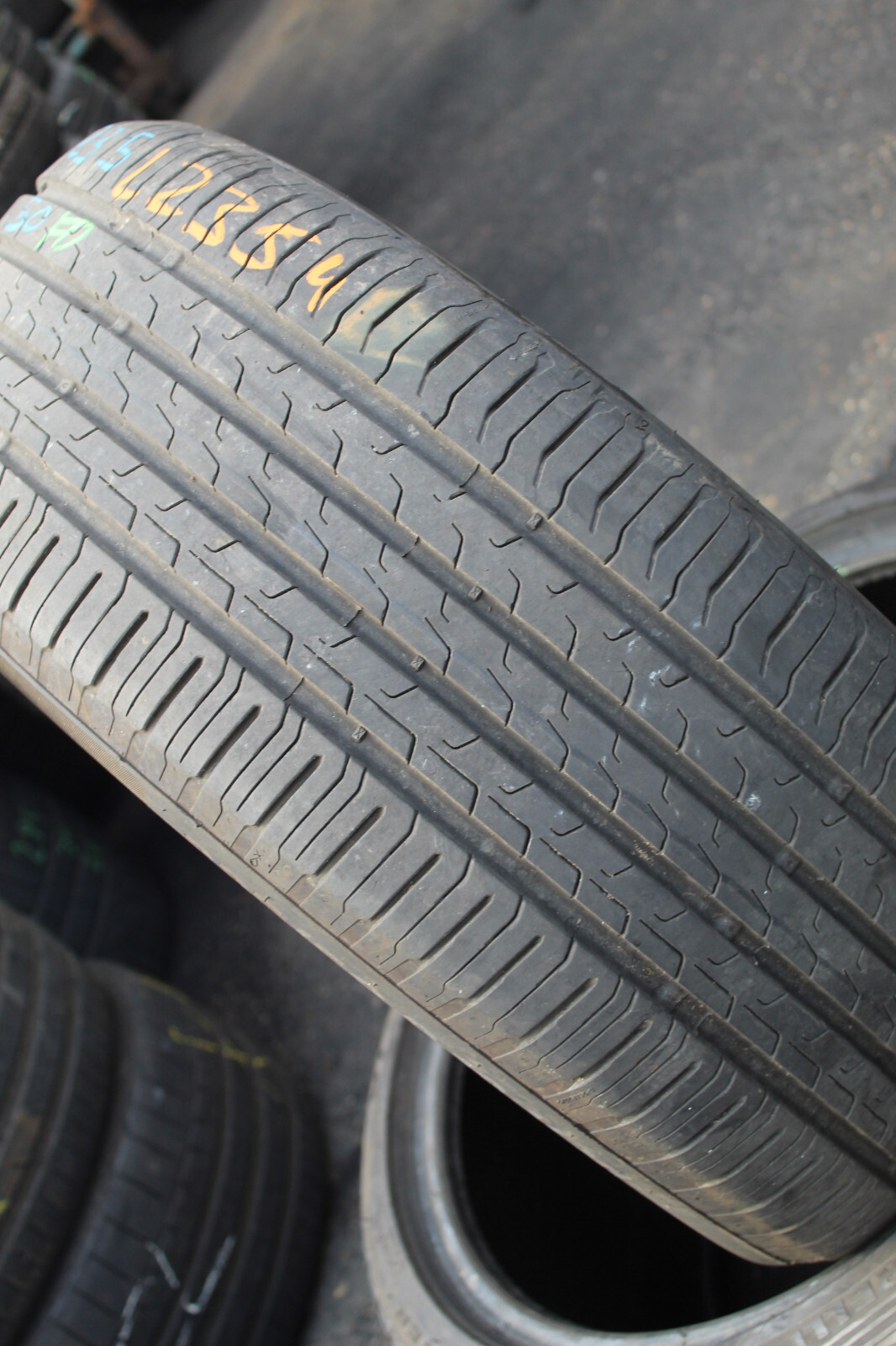 235 50 19 Continental, XL, VOL, 103V, x1 Single, 6.7mm (f1_tyres) FO L2354