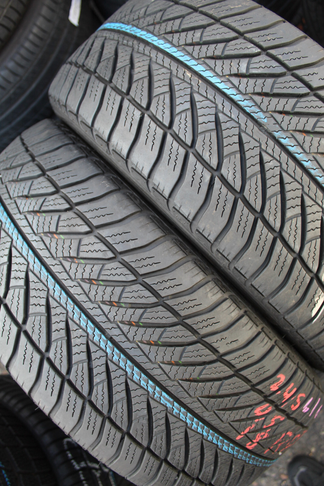 245 45 18 Goodyear, RunFlat, Winter, XL, 100V, x2 A Pair 6.5mm (F1_tyres) L1602