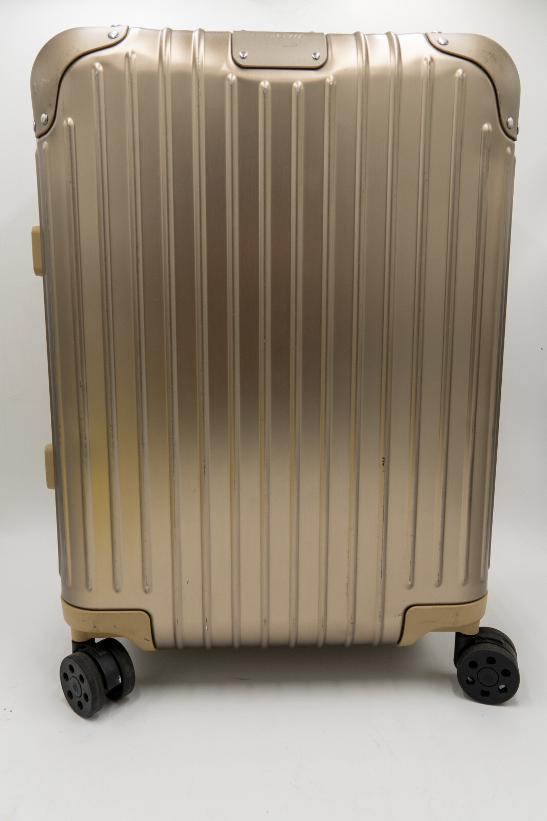 旅行かばん・小分けバッグ pena'hale RIMOWA ORIGINAL CABIN Rimowa Original Cabin Review 2024 - Forbes Vetted