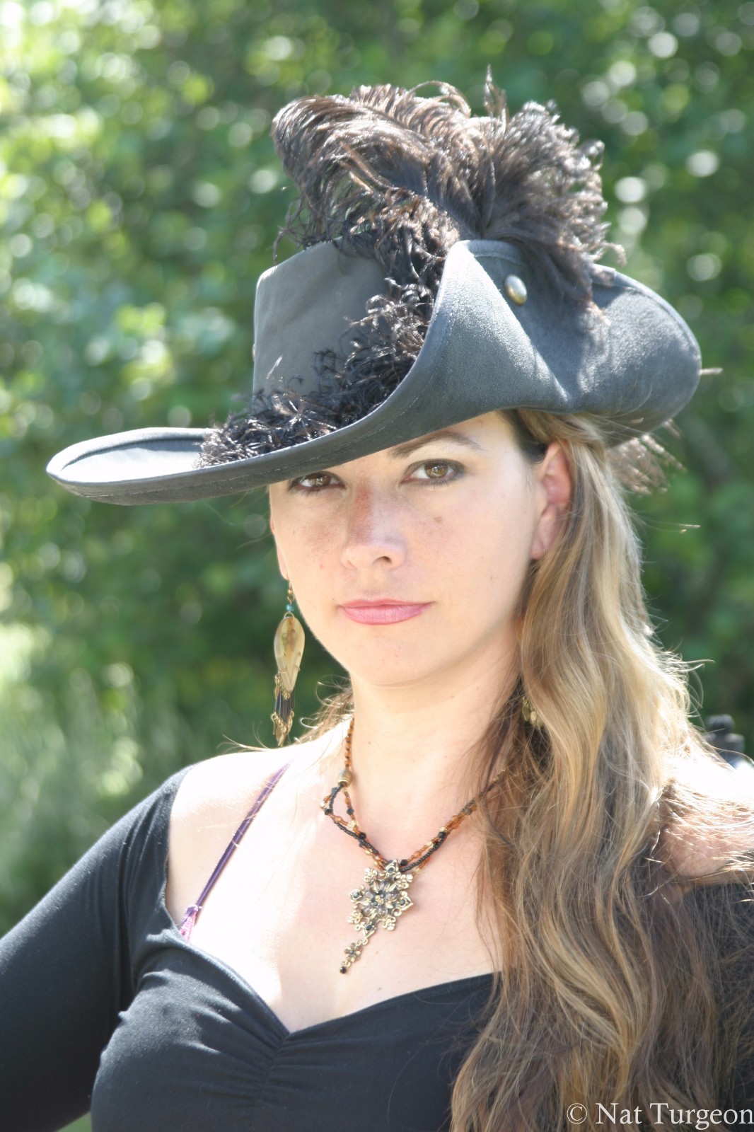 musketeer black leather hat pirate feather costume cosplay reenactment cosplay