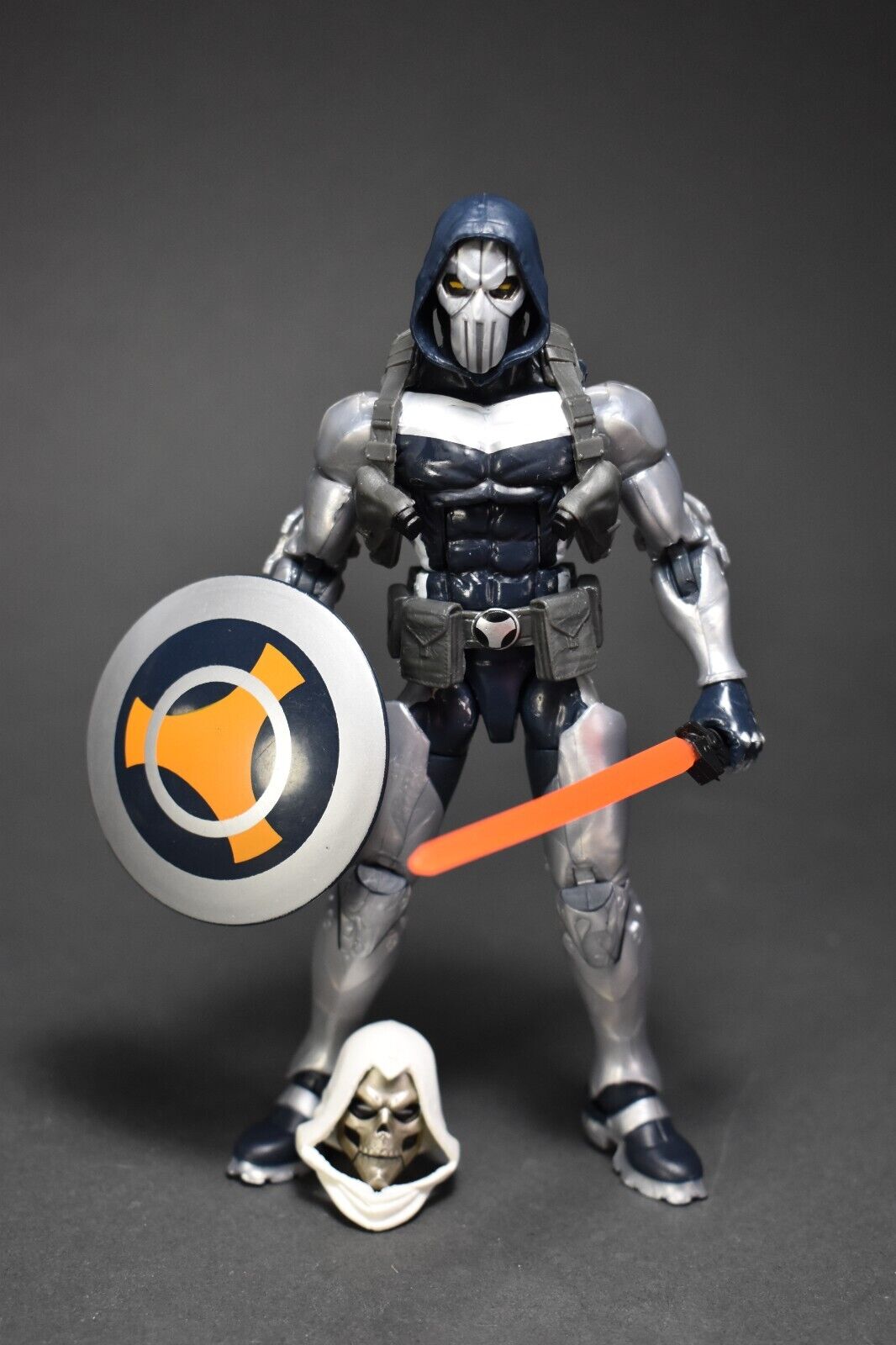 TASKMASTER - MARVEL LEGENDS RED ONLSAUGHT / SKULL - LOOSE TASKMASTER - MARVEL LEGENDS RED ONLSAUGHT / SKULL - LOOSE