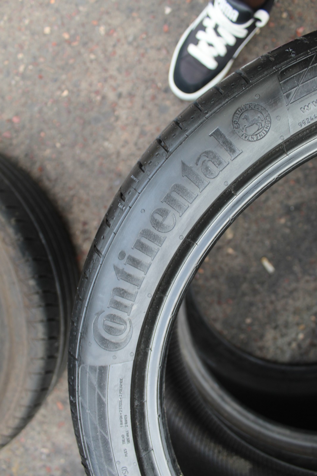 New 245 40 18 Continental, CSC 5, AO, 93Y, x1 Single Tyre (F1_tyres) L3925